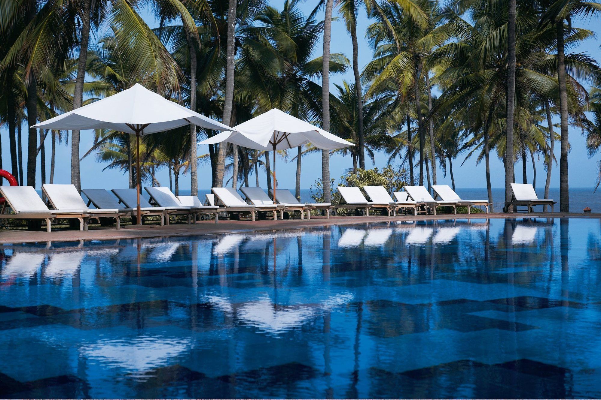Taj Holiday Village Resort & Spa, Goa Candolim Facilities photo The pool at the Four Seasons Resort