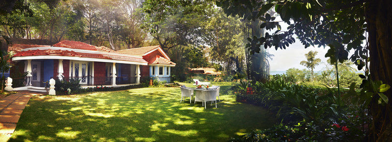 Taj Holiday Village Resort & Spa, Goa Candolim Exterior photo A garden in India