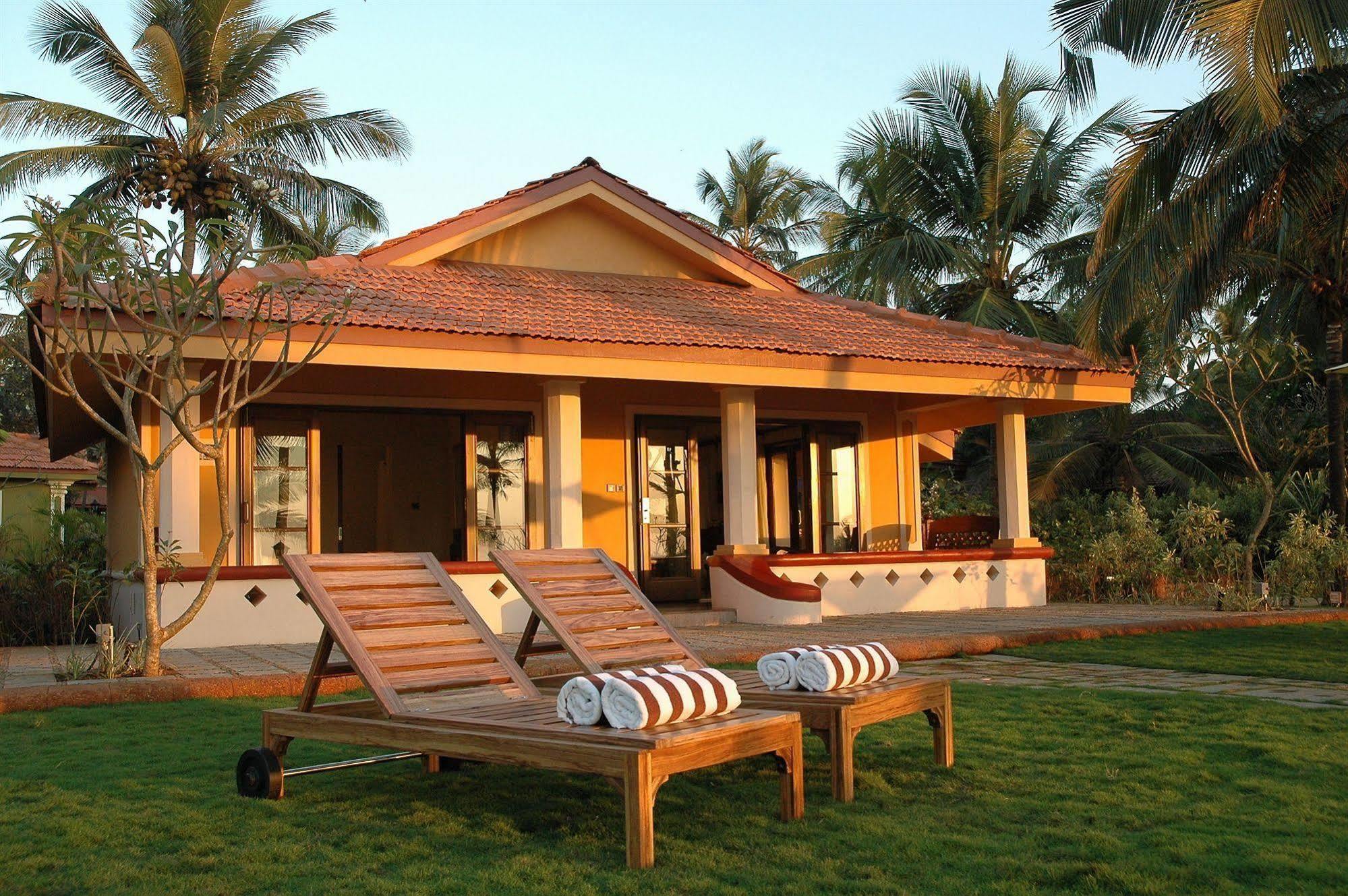 Taj Holiday Village Resort & Spa, Goa Candolim Exterior photo A villa at the resort
