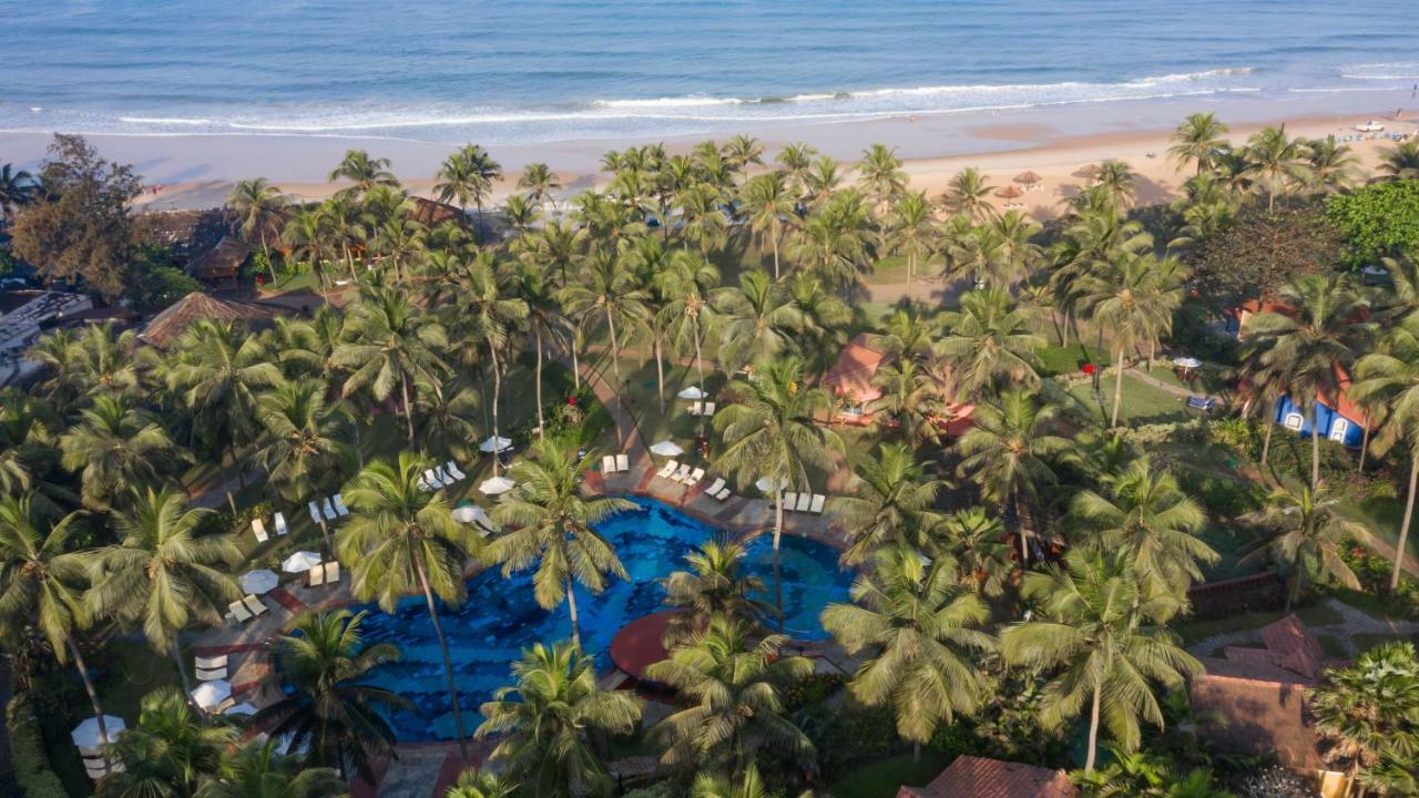 Taj Holiday Village Resort & Spa, Goa Candolim Exterior photo View of the beach from the resort