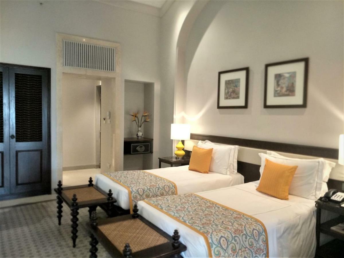 Taj Holiday Village Resort & Spa, Goa Candolim Exterior photo A room at the hotel